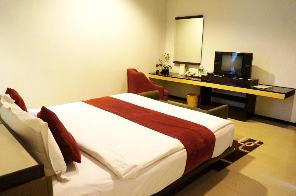 Rumah Nenek Hotel And Restaurant パダン 部屋 写真